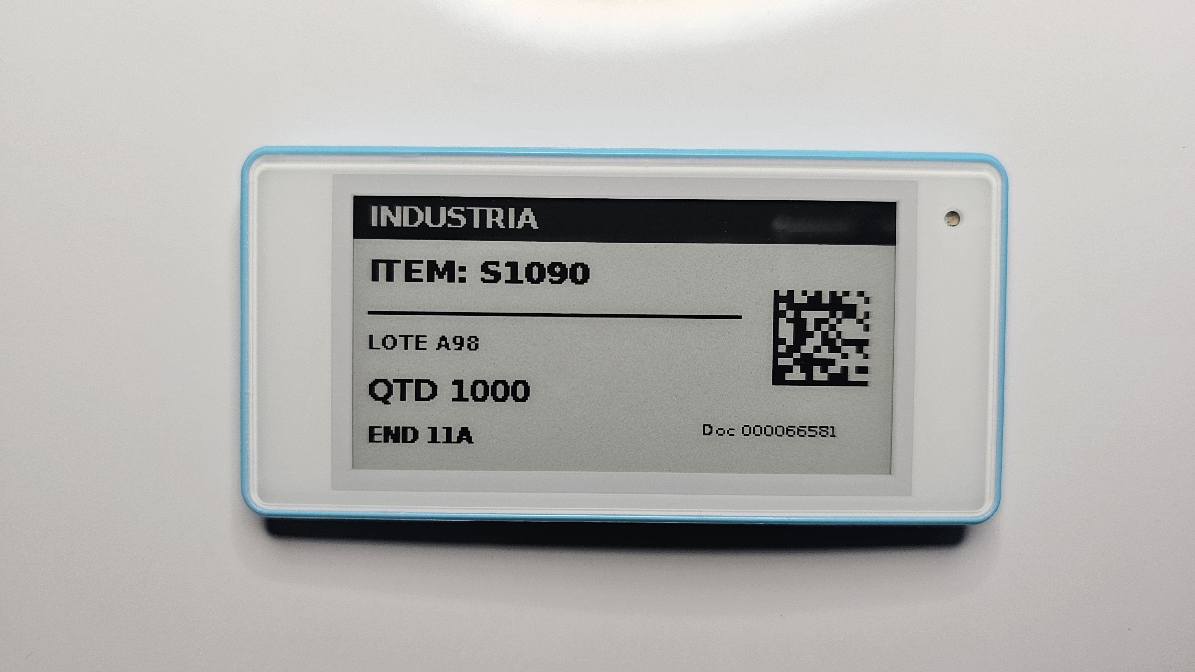 Foto real da etiqueta DS026F monocrom&aacute;tica 2.66 polegadas para c&acirc;mara fria